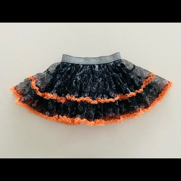 ✨SOLD on another platform 6.15.2022✨ Hello Kitty Halloween Skirt Size 3T - Picture 1 of 6